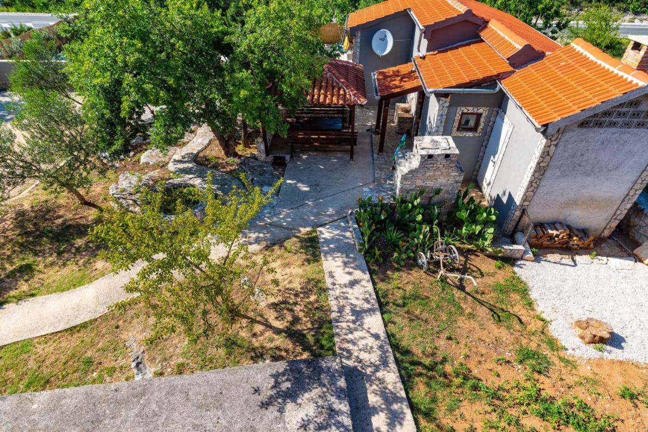 Eagle Villa *