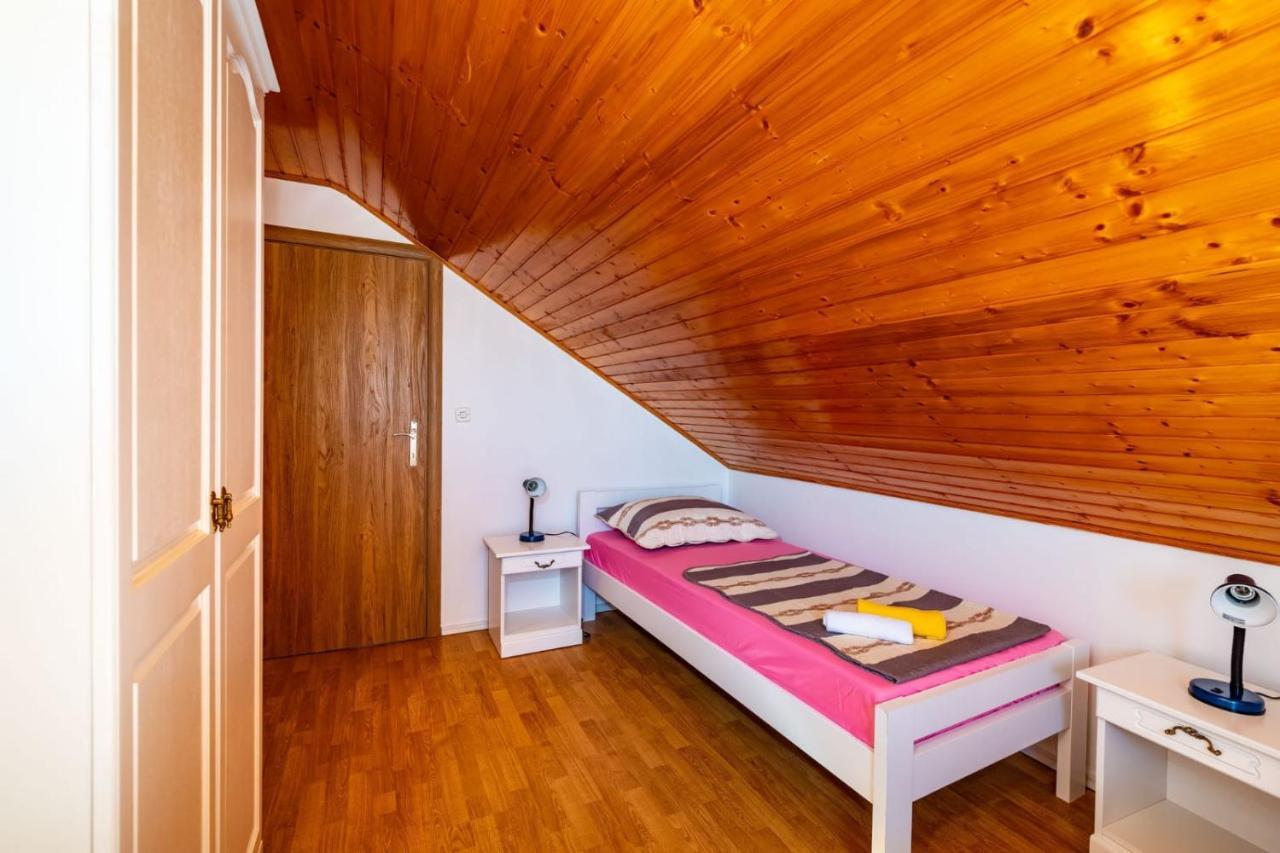 Eagle Villa