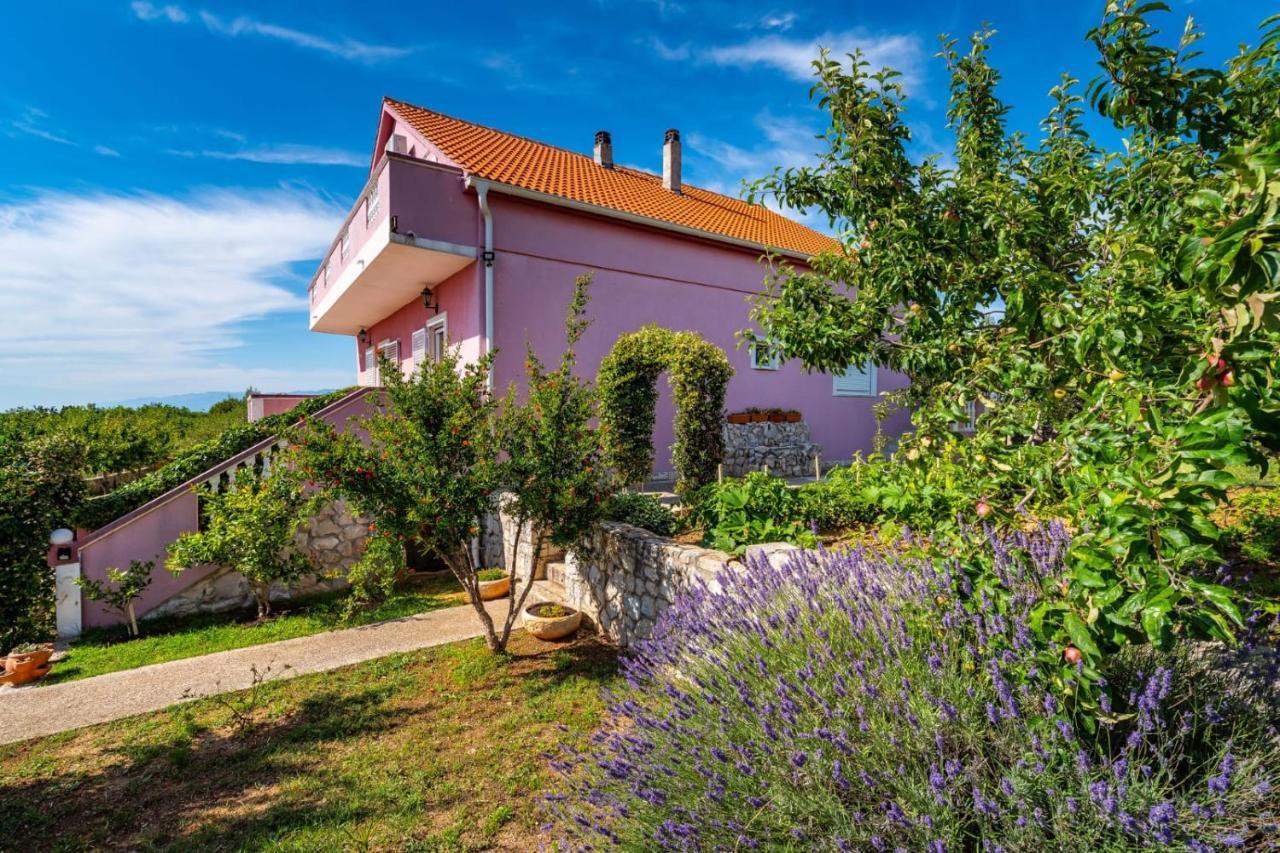 Eagle Villa *