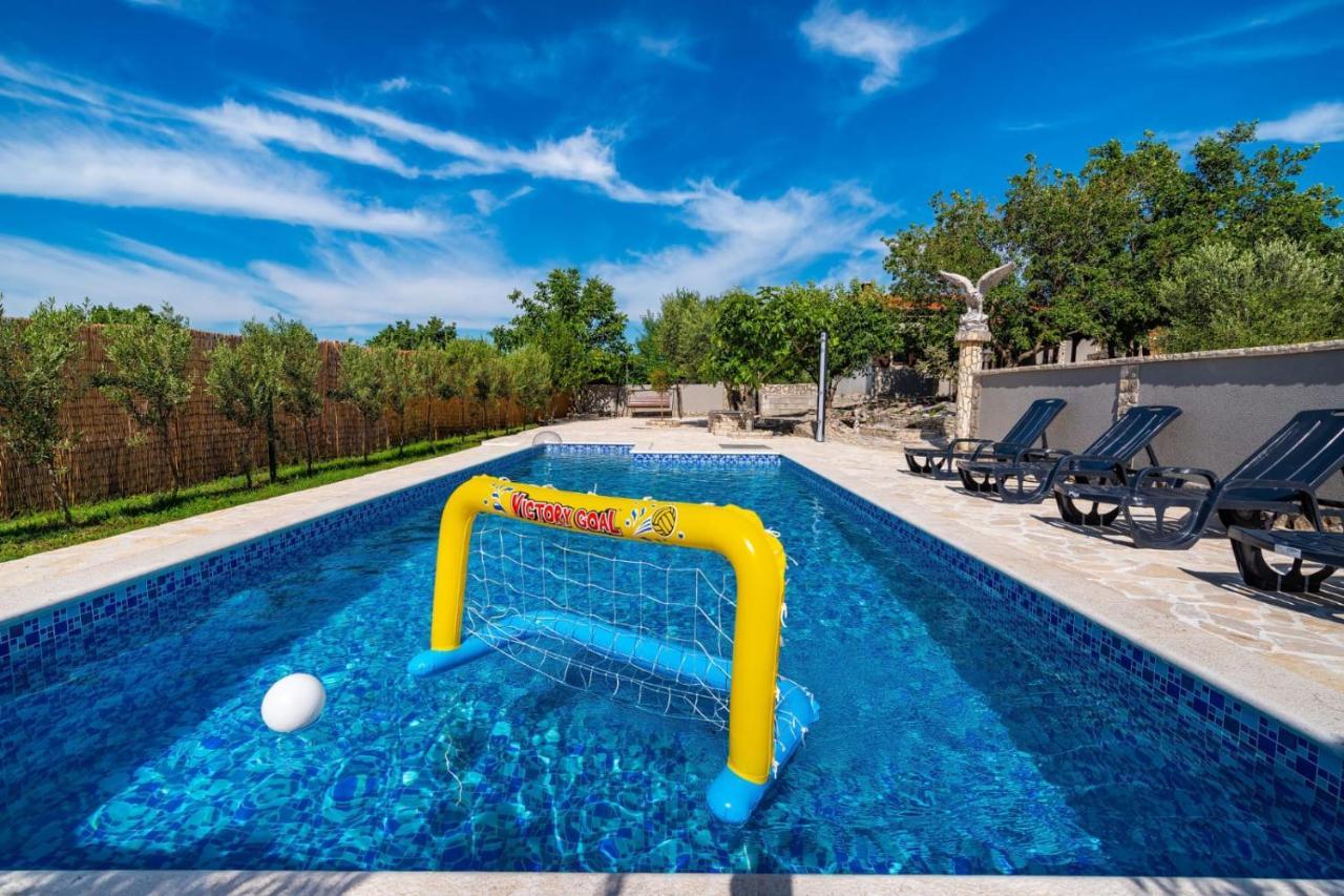 Villa Eagle *